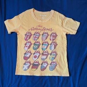 American Eagle “The Rolling Stones” Women’s Graphic Yellow Tee